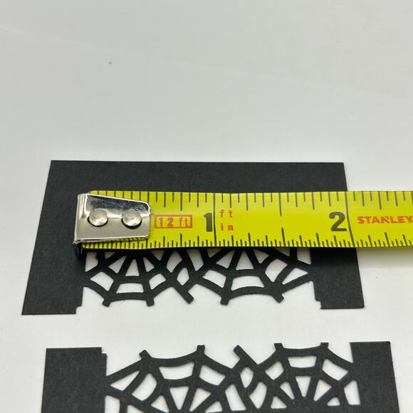Martha Stewart Craft Edge Border Paper Punch SPIDER WEB Halloween Scrapbooking - Picture 2 of 7